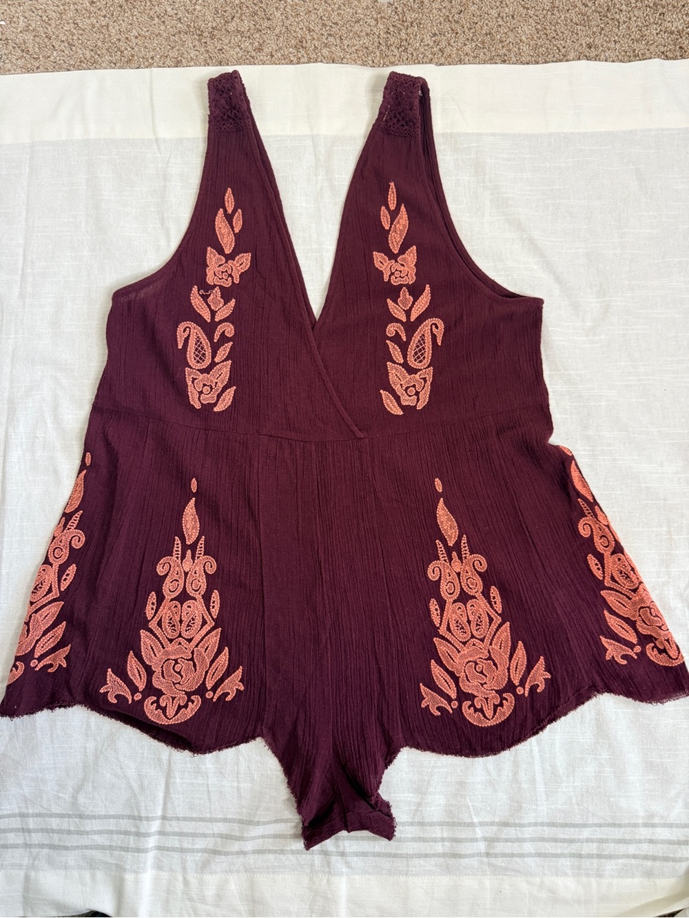 Free People Intimately Songbird Embroidered Gauze Romper M EUC - Picture 4 of 9
